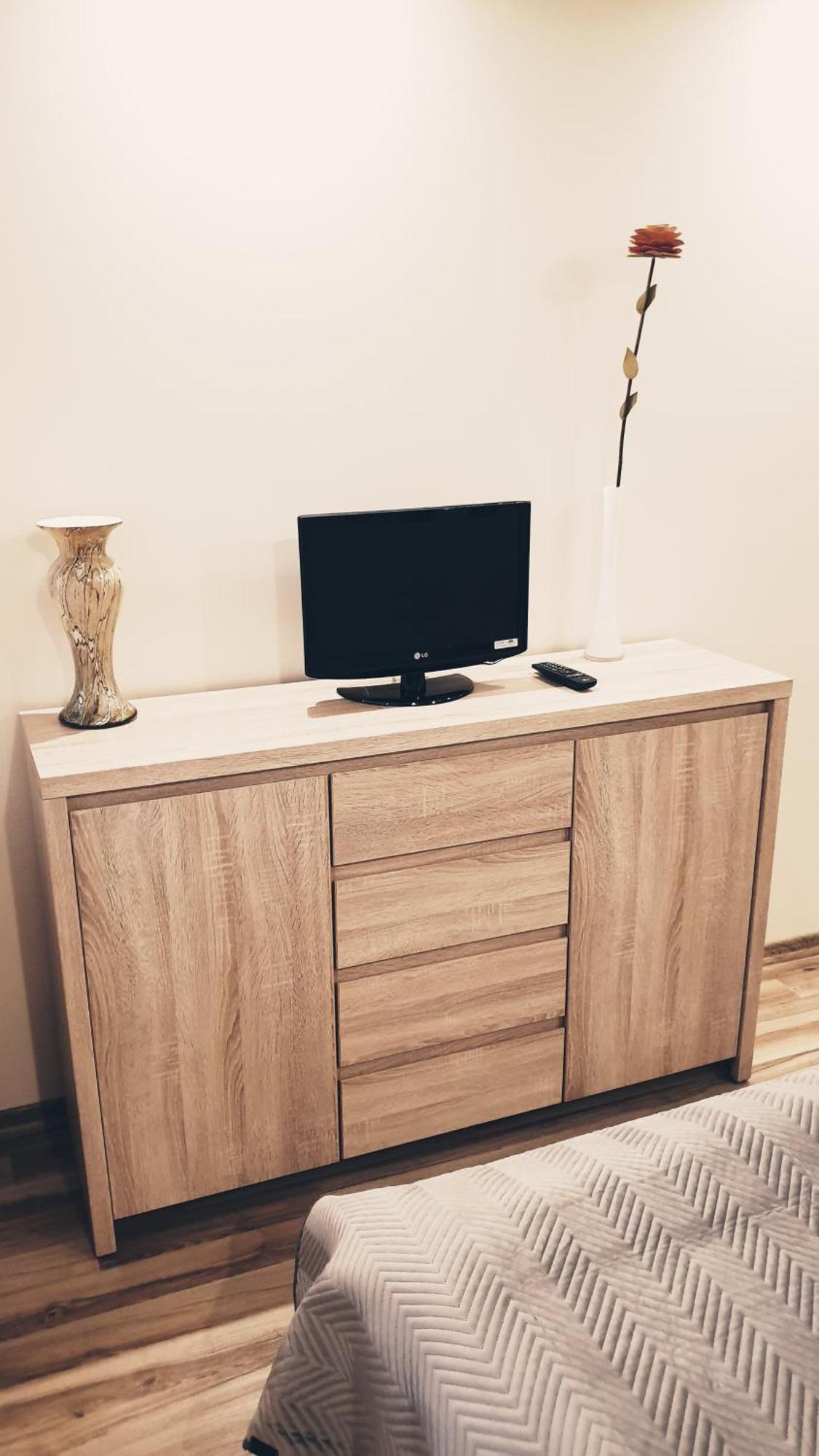 Wici 2 Apartments Teofilow Wodny Raj Lodź Bagian luar foto